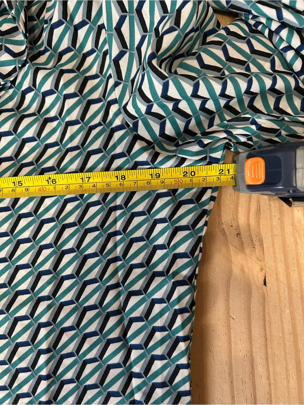 Max Studio Teal, Navy and White Geometric Tie-Neck Button-Down Blouse Top - NWT - Picture 10 of 14